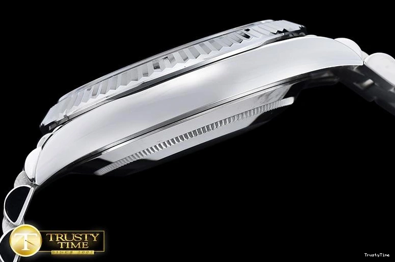 1215 Fashionable RDD0202C – DayDate 40mm 667